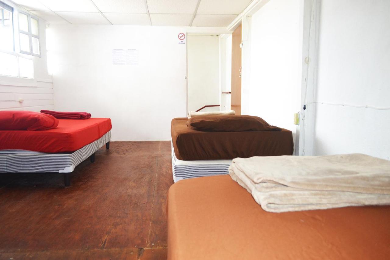 4 Grados Hostel Guatemala City Екстериор снимка