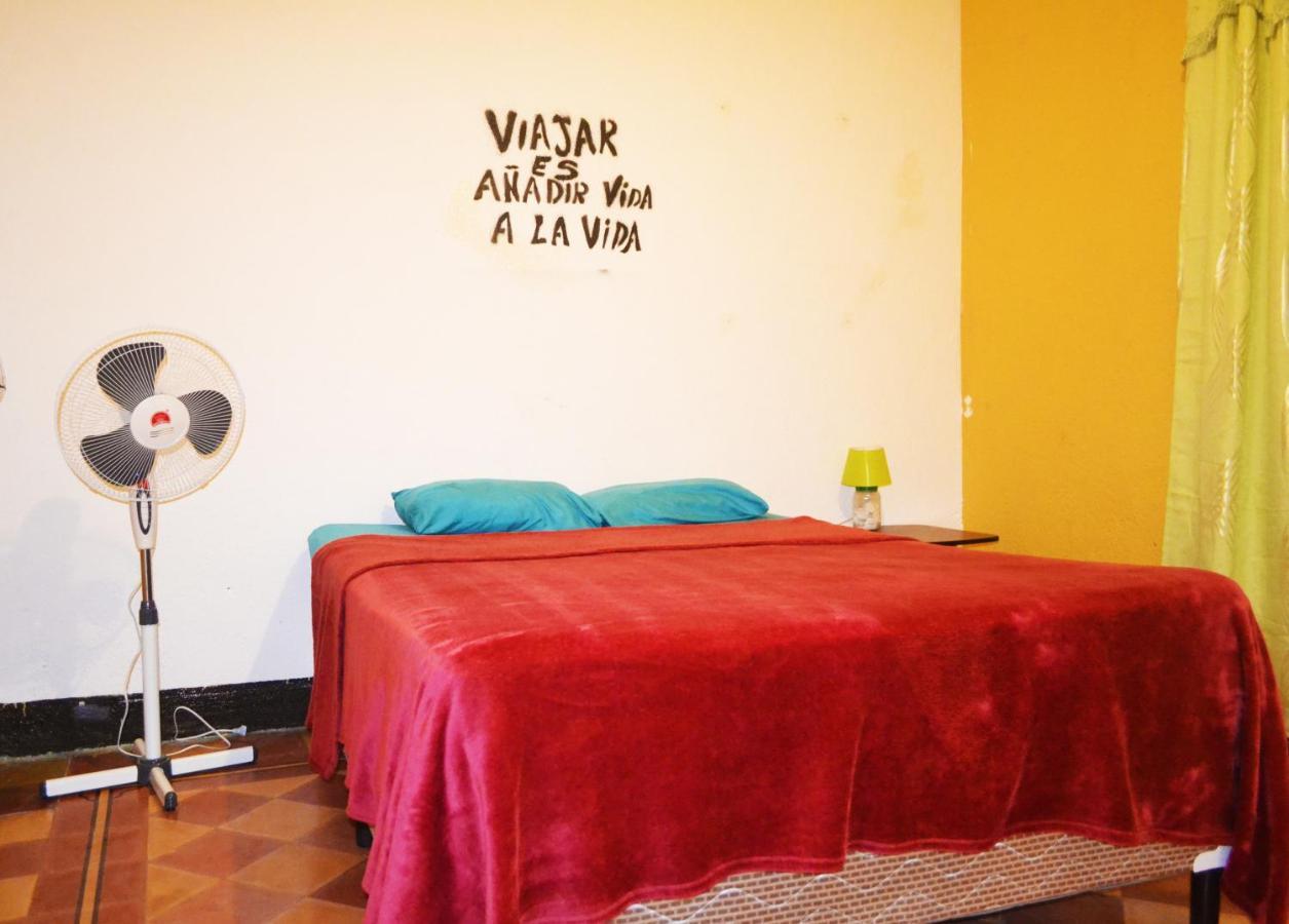 4 Grados Hostel Guatemala City Екстериор снимка